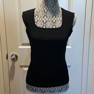 Sleek Jones NY Black Square-Neck Knit Top